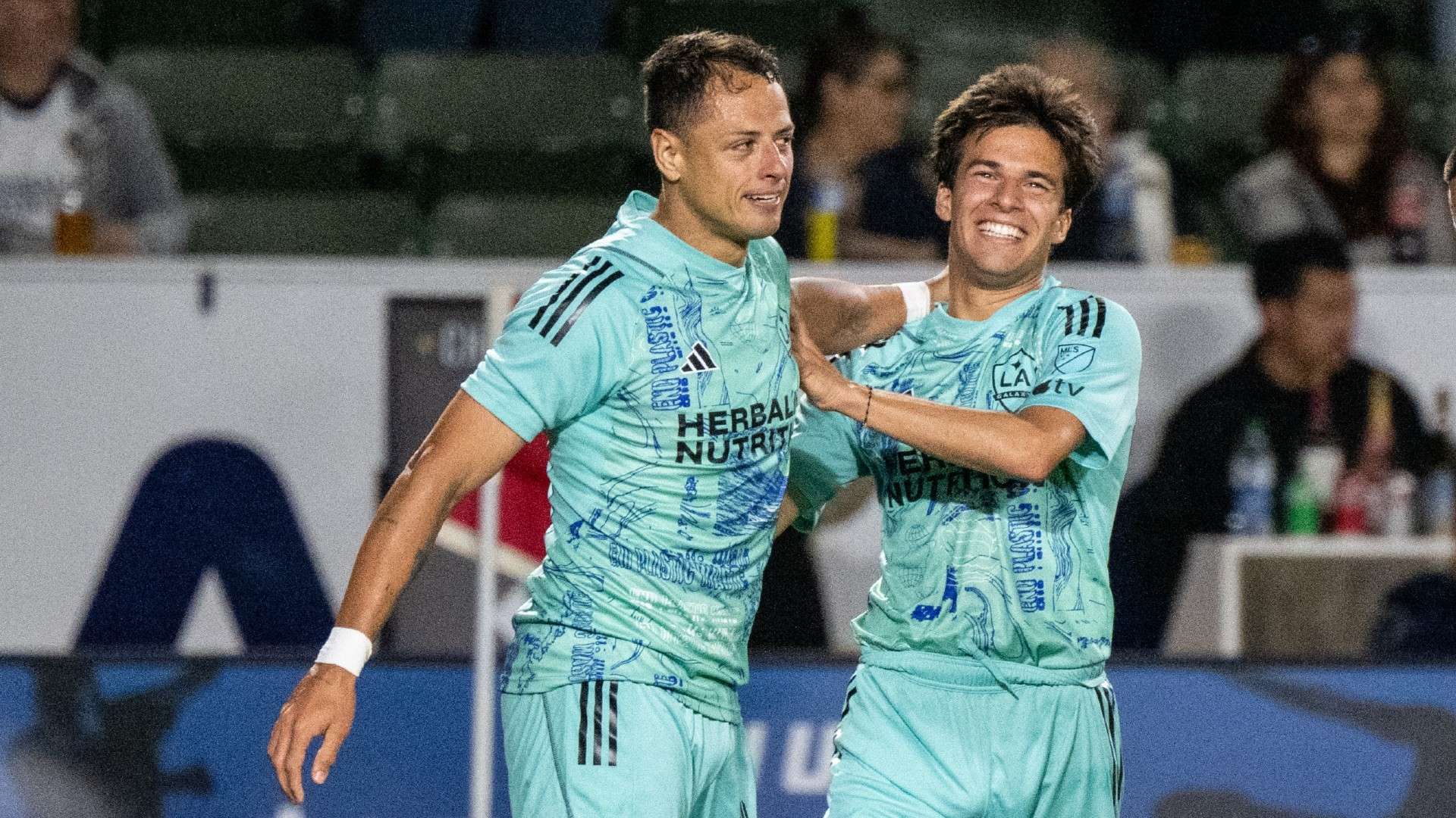 尤为突出 尤为突出